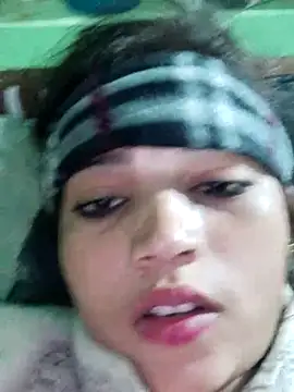 Snapshot of Mahek_love143 chatting on 01-14-26, 02:06 Mahek love143 online show from 01-14-26, 02:06
