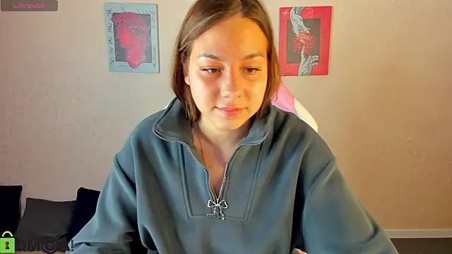 Al1ice Moures online show from 11-25-25, 01:16