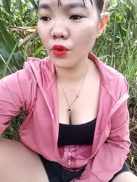 Snapshot of Meomeo-meo chatting on 10-29-25, 01:08 Meomeo-meo online show from 10-29-25, 01:08