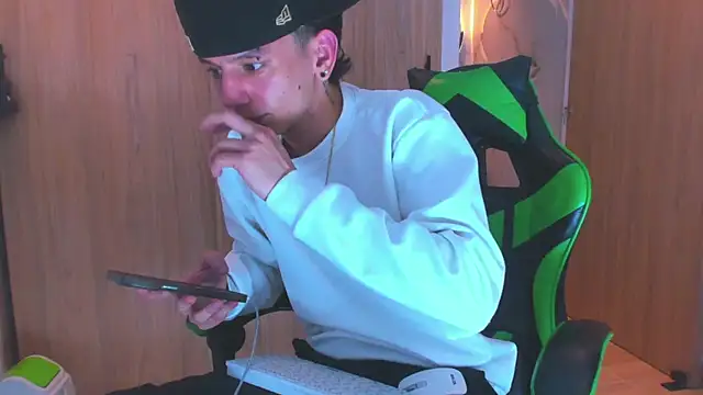 Skinny batman online show from 11-06-25, 09:15