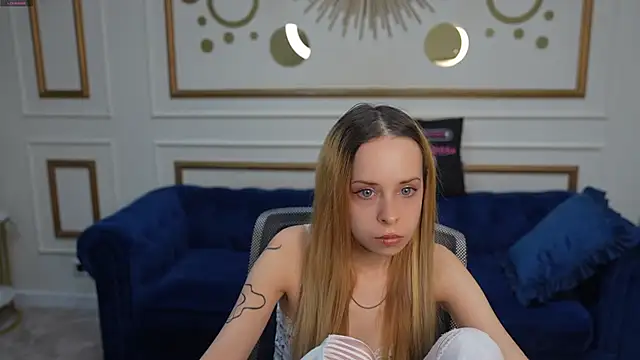 Luchi Sun online show from 10-14-25, 02:29