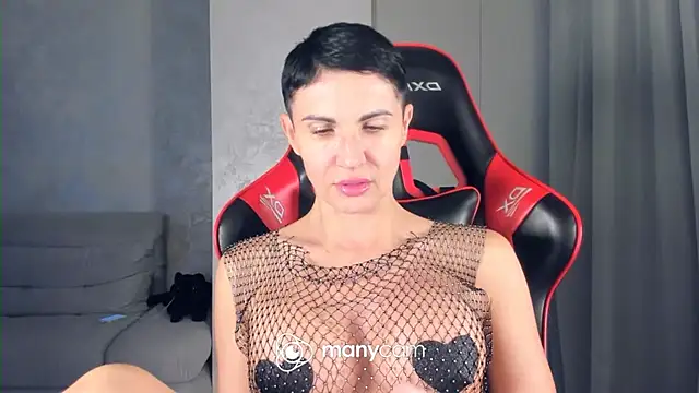 Snapshot of Angel_iam chatting on 05-21-26, 05:42 Angel iam online show from 05-21-26, 05:42