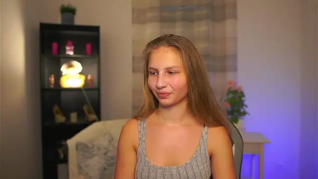 emmie murray online show from 12-18-25, 02:23