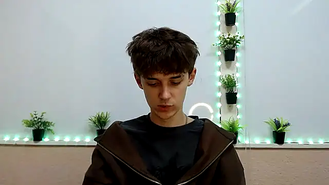 Hoot Dude  online show from 11-20-25, 02:28