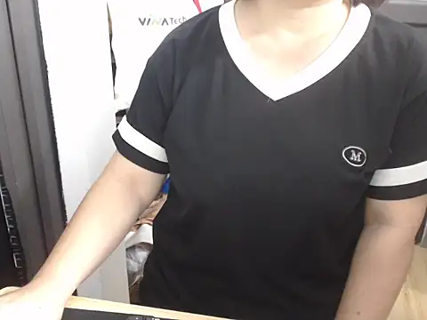 Snapshot of Lilya_39 chatting on 09-24-25, 01:20 Lilya 39 online show from 09-24-25, 01:20