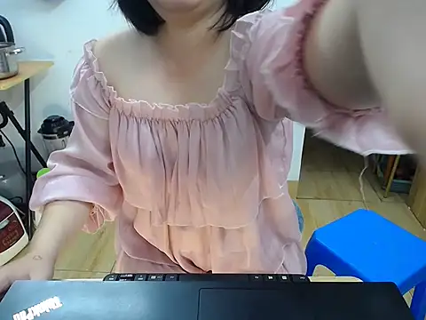 Lilya 39 online show from 11-08-25, 01:55