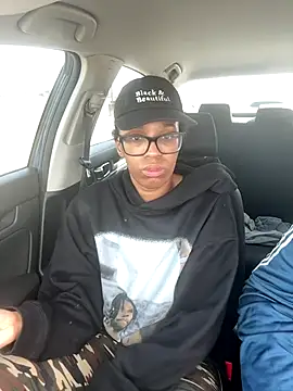 YeahhhitsBreezy online show from 12-20-25, 08:16