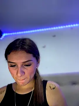 aliisonn   parker26 online show from 09-28-25, 03:23