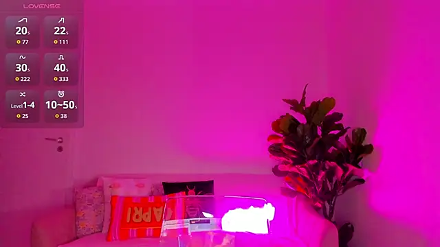 TiaBelle online show from 11-14-25, 08:18