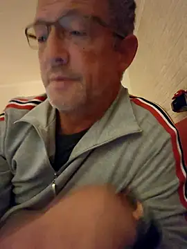 TommyTom76 online show from 10-20-25, 08:20