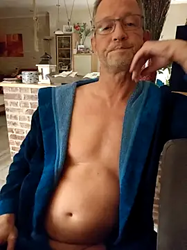 TommyTom76 online show from 10-28-25, 06:32