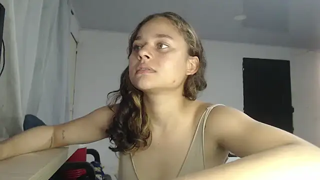 LittleCheerry69 online show from 04-18-26, 03:05