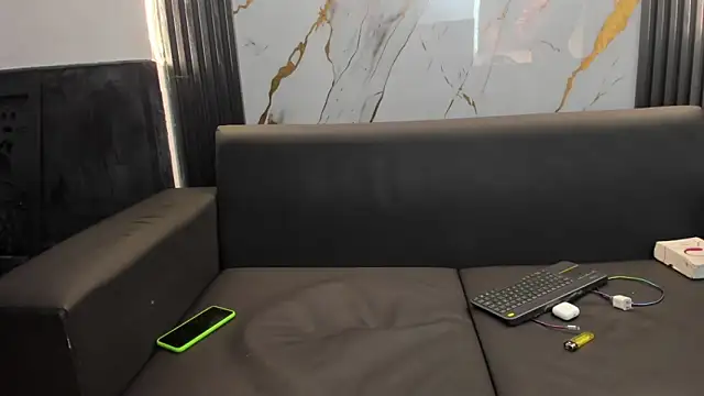 Snapshot of ALEX_MILLER25 chatting on 09-25-25, 08:01 ALEX MILLER25 online show from 09-25-25, 08:01