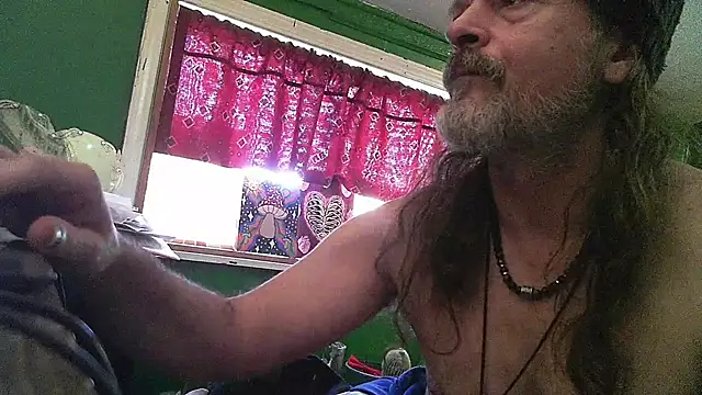HippieDad333 online show from 04-27-26, 10:19