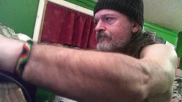 HippieDad333 online show from 04-28-26, 03:22