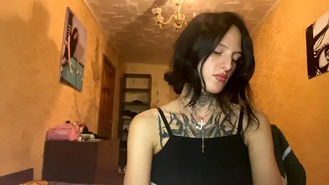 Snapshot of NamBraun chatting on 10-15-25, 05:02 NamBraun online show from 10-15-25, 05:02