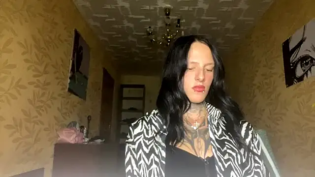 Snapshot of NamBraun chatting on 10-17-25, 08:22 NamBraun online show from 10-17-25, 08:22