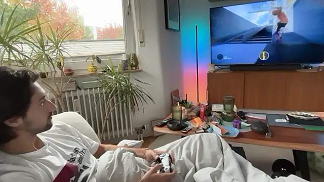 Snapshot of Passion-Frucht chatting on 09-30-25, 02:00 Passion-Frucht online show from 09-30-25, 02:00