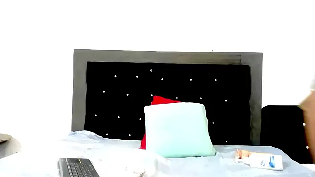 vfridaper online show from 04-28-26, 01:27