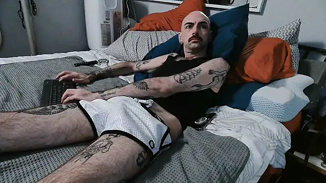 hungbot online show from 10-07-25, 06:21