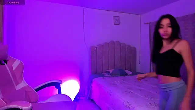 ISABELFORYOU1 online show from 10-18-25, 12:24