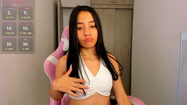 Snapshot of ISABELFORYOU1 chatting on 12-18-25, 02:45 ISABELFORYOU1 online show from 12-18-25, 02:45