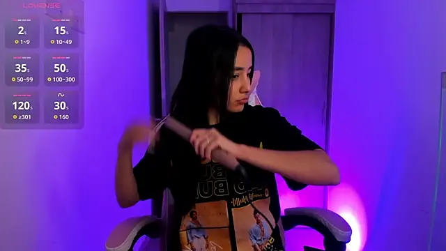 Snapshot of ISABELFORYOU1 chatting on 02-10-26, 12:04 ISABELFORYOU1 online show from 02-10-26, 12:04