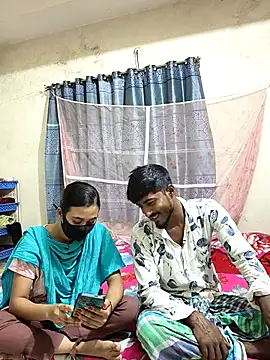 Snapshot of Love_Queen11 chatting on 10-23-25, 05:12 Love Queen11 online show from 10-23-25, 05:12