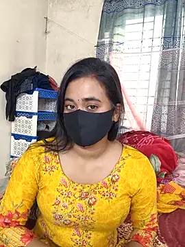 Snapshot of Love_Queen11 chatting on 12-16-25, 08:19 Love Queen11 online show from 12-16-25, 08:19