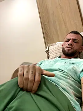 Snapshot of sexyman1936 chatting on 10-21-25, 03:07 sexyman1936 online show from 10-21-25, 03:07