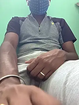 Snapshot of handsome_blg_tam chatting on 10-23-25, 04:56 handsome blg tam online show from 10-23-25, 04:56