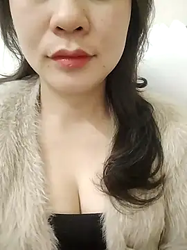 Girl Shy2000 online show from 01-15-26, 01:32