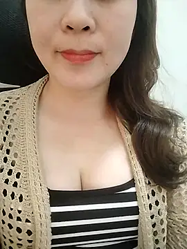 Girl Shy2000 online show from 03-30-26, 04:24