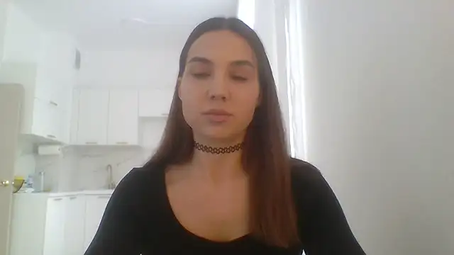 Arivessa online show from 10-25-25, 10:01