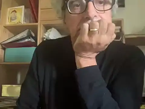 Snapshot of chtentation chatting on 09-24-25, 03:37 chtentation online show from 09-24-25, 03:37