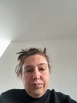 Snapshot of Eleanorxx chatting on 10-06-25, 08:56 Eleanorxx online show from 10-06-25, 08:56