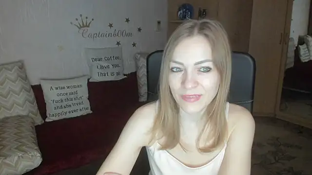 Tiffany Bates online show from 11-23-25, 03:28