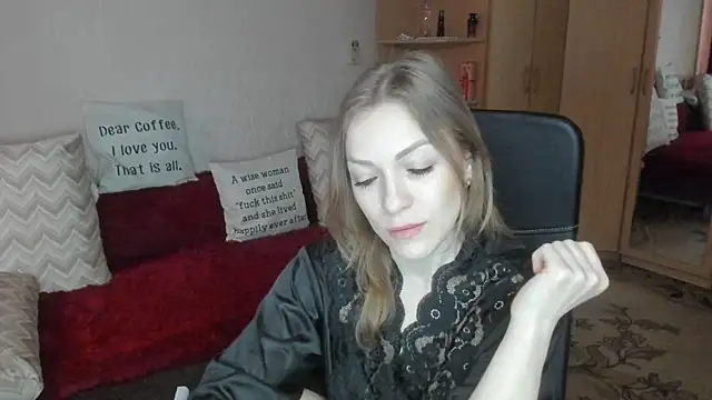 Tiffany Bates online show from 04-24-26, 09:23