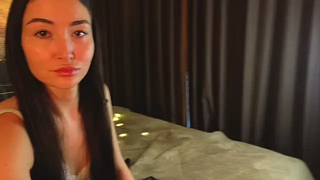 MilaYumi online show from 02-19-26, 06:42