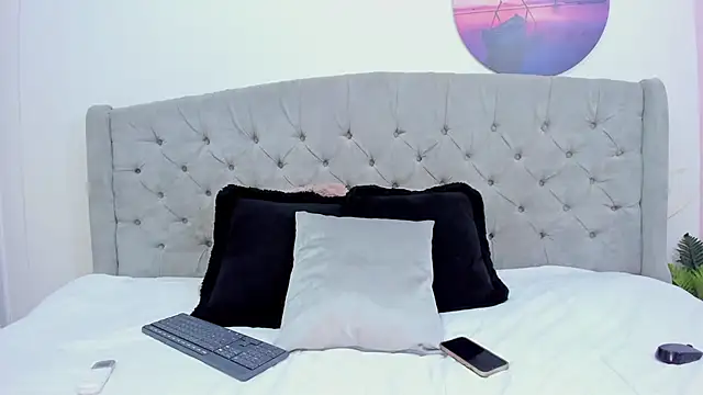 Snapshot of melevansxs chatting on 11-12-25, 08:30 melevansxs online show from 11-12-25, 08:30