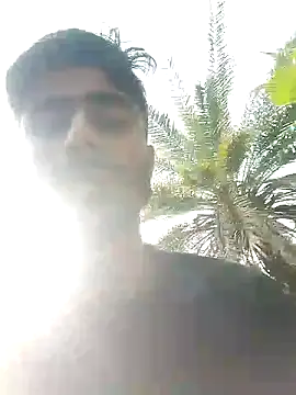 Snapshot of LesserUpset chatting on 11-26-25, 04:35 LesserUpset online show from 11-26-25, 04:35