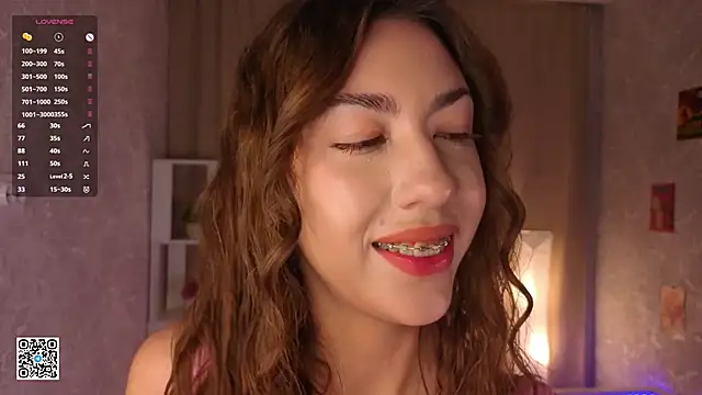 KeilaJeschon online show from 10-27-25, 04:27