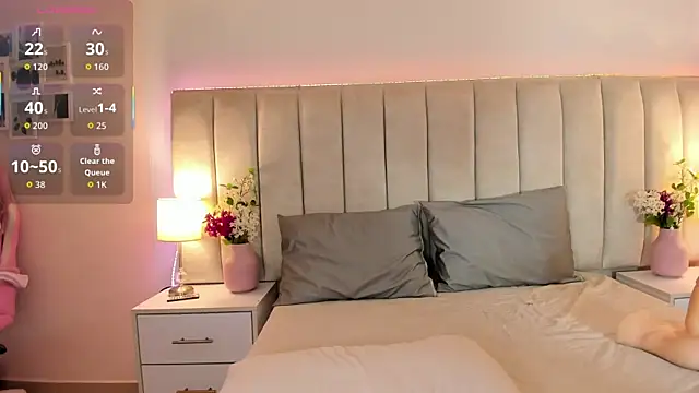 EllaaThorne online show from 11-13-25, 08:08