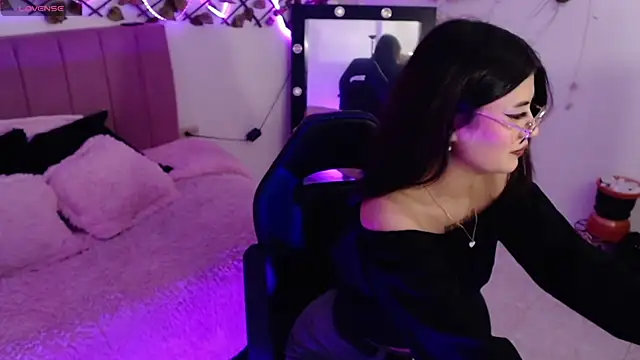 isa bunny18 online show from 10-30-25, 04:36