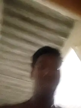 Snapshot of Vitor_alves021 chatting on 09-27-25, 02:27 Vitor alves021 online show from 09-27-25, 02:27