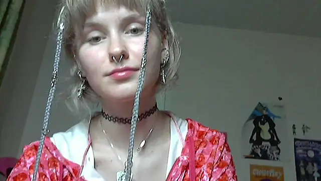Snapshot of Paradoxy_ chatting on 06-29-26, 08:42 Paradoxy online show from 06-29-26, 08:42