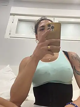 Snapshot of Naomi24herr chatting on 03-03-26, 08:31 Naomi24herr online show from 03-03-26, 08:31