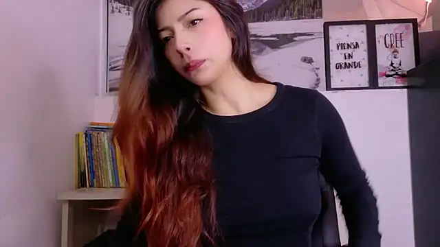 Adrianna5  online show from 04-26-26, 09:40