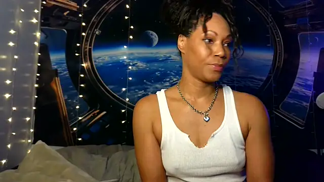 MrsToniTone online show from 11-11-25, 04:18