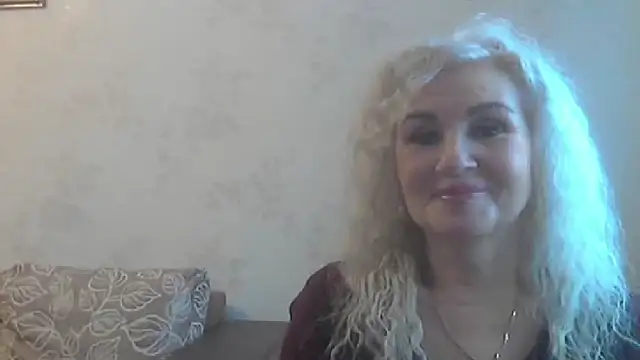 Snapshot of LadySexyBlond chatting on 10-18-25, 11:00 LadySexyBlond online show from 10-18-25, 11:00